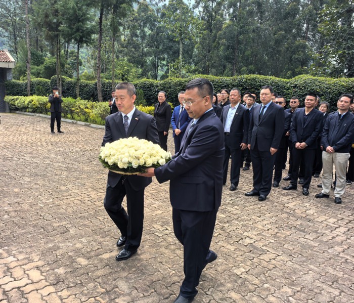 扫墓1 新闻稿.jpg